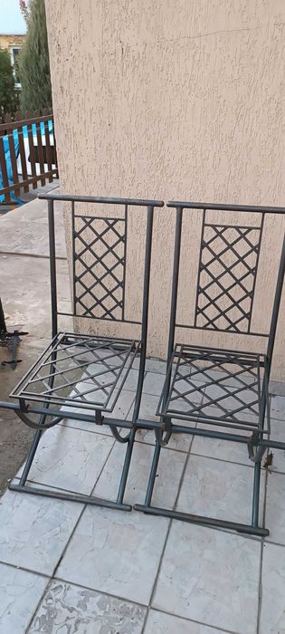 Krzesła ogrodowe metalowe