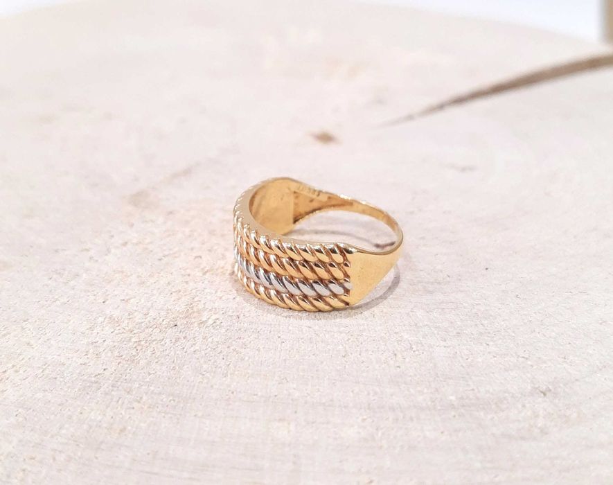 Złoty pierścionek p.585/5,28g