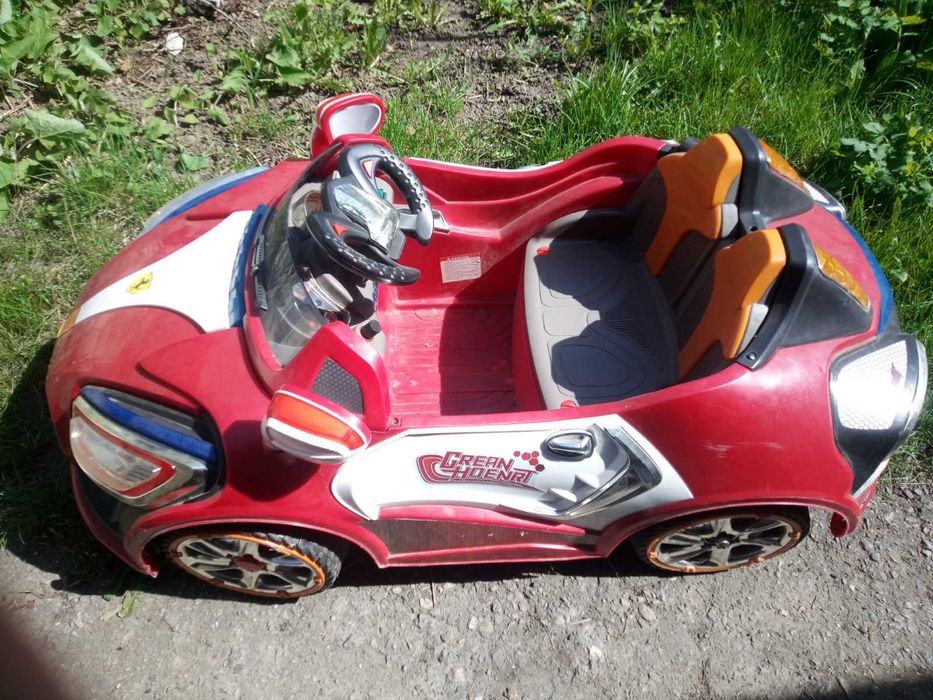 Продам детский электромобиль