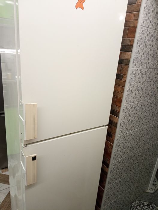 Продам холодильник