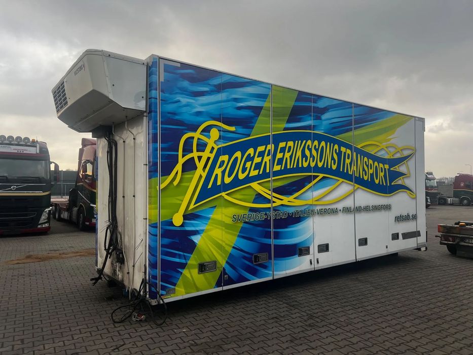 ZABUDOWA CHŁODNICZA Z VOLVO FH 4 Z AGREGATEM MAGAZYN IZOTERMA