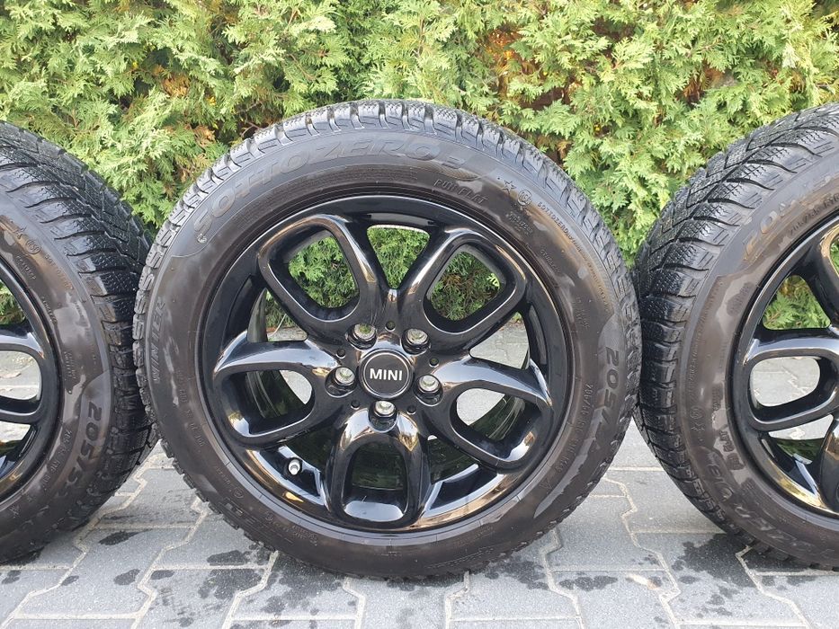Koła zimowe MINI Clubman F54 205/55 R16 opony Pirelli Sottozero 5x112