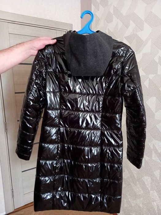 Продам жіночу демисезонну куртку