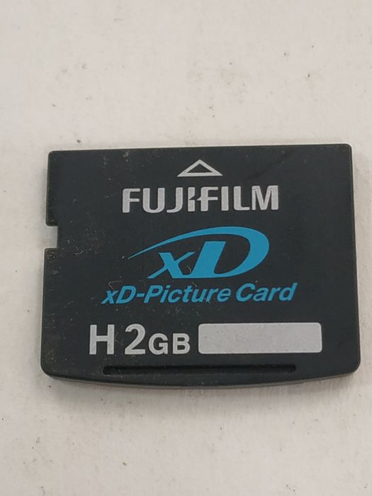 Фотоаппарат Fujifilm,Olympus 2 Gb карта памяти.