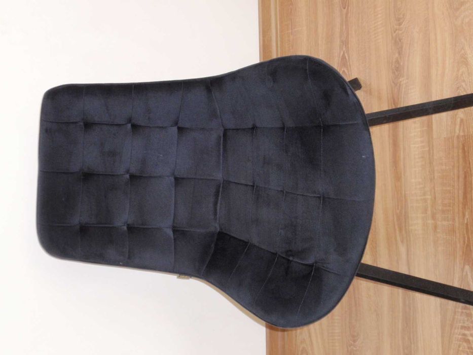 Krzesło welurowe DC 6030 czarne MWM