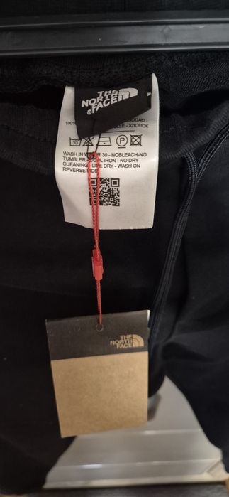 Spodnie dresowe North Face w roz. M
