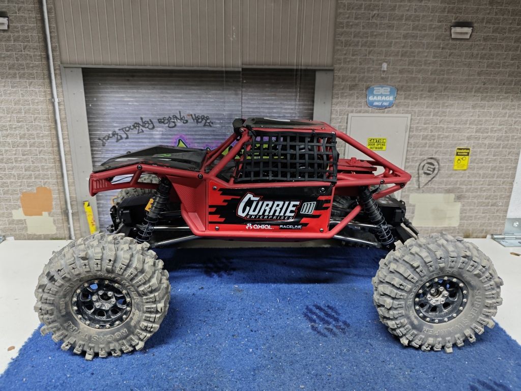 Axial Capra direção á frente e trás