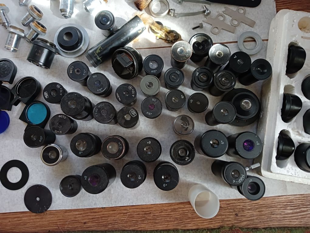 Продам обєктиви окуляри і комплектуючі до мікроскопа
