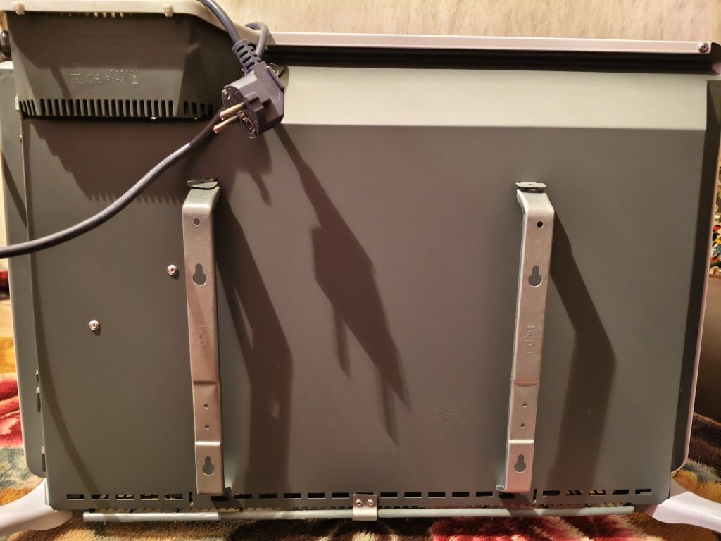 Електричний обігрівач ELECTROLUX ECH/AGI-2000.
