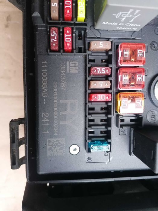 bsi astra J puszka skrzynka bezpieczników moduł 2.0 cdti