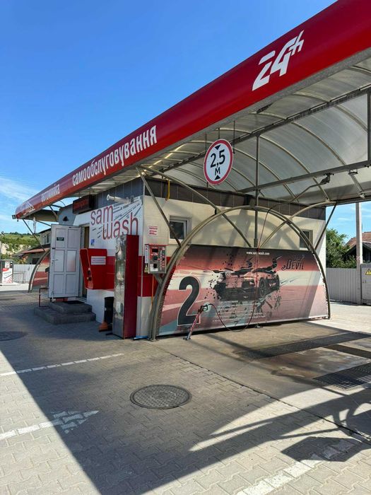 Автомийка Самообслуговування в центрі міста біля ОККО