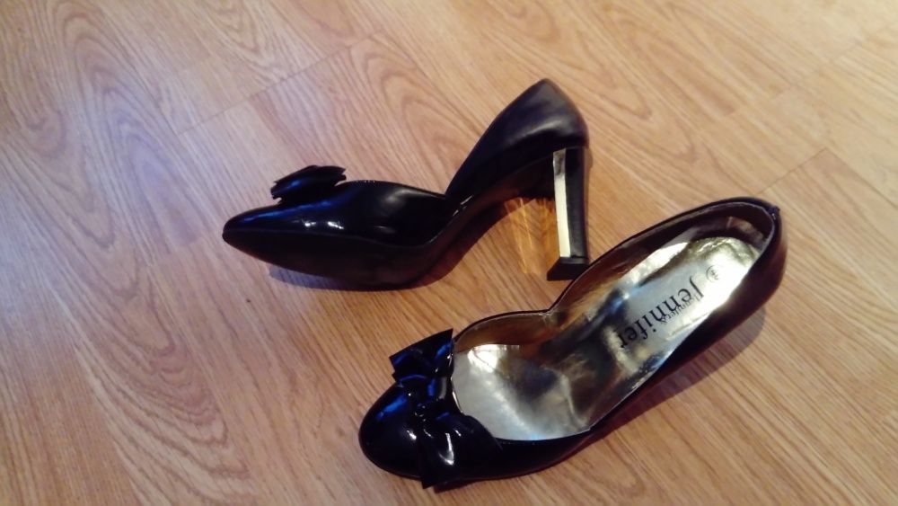 Buty lakierki rozm. 40