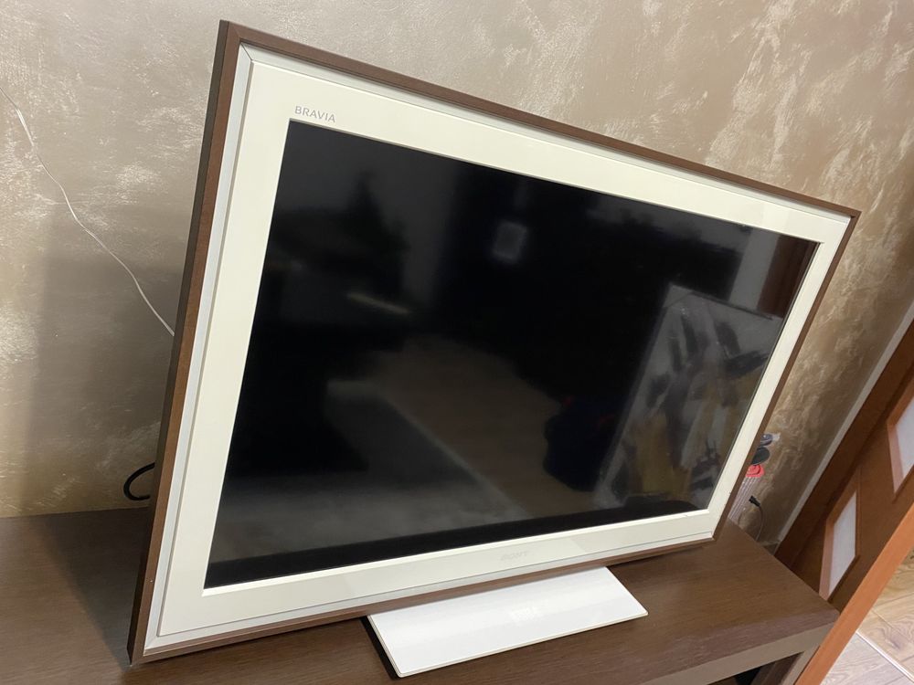 Wyjatkowy telewizor Sony Bravia bialy polysk 40 cali KDL-40E5510