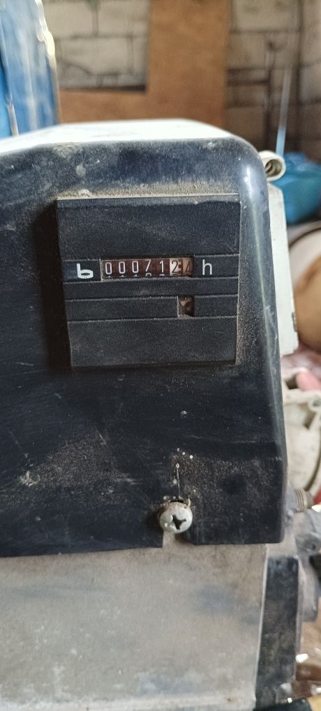 Sprzedam 3 faz. agregat prądotwórczy z super silnikiem VANGUARD  18 HP