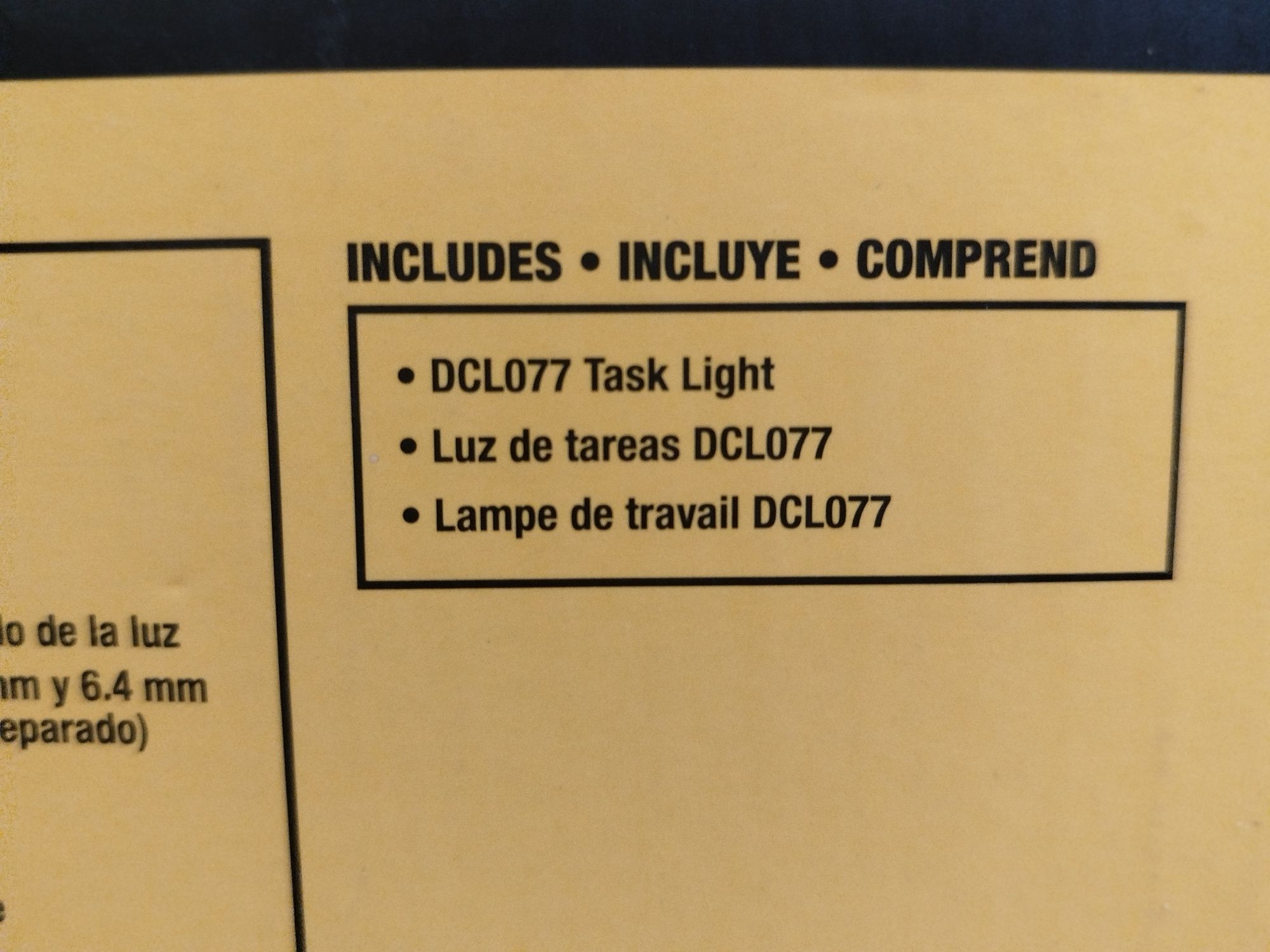 DeWalt DCL077 12/20V Max ліхтар прожектор 2000 Lum  оригінал США