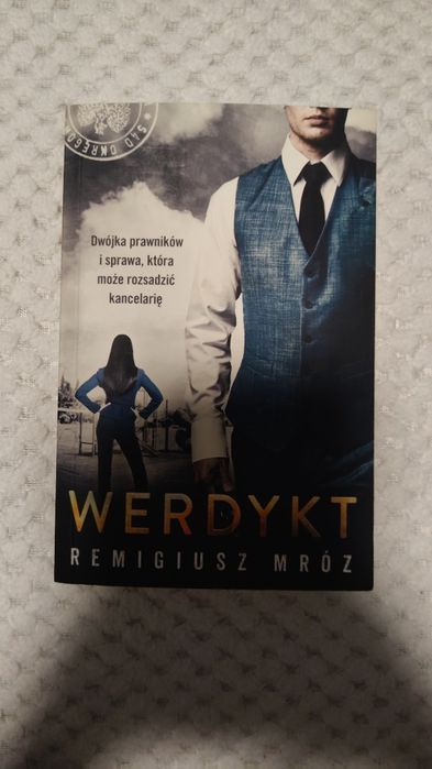 Sprzedam książkę "Werdykt" Remigiusz Mróz seria Chyłka