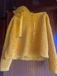Sweat de pelo amarela