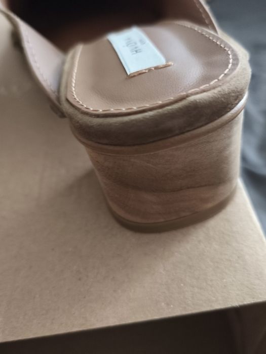 Мюлі hvoya wings 37 натуральна замша