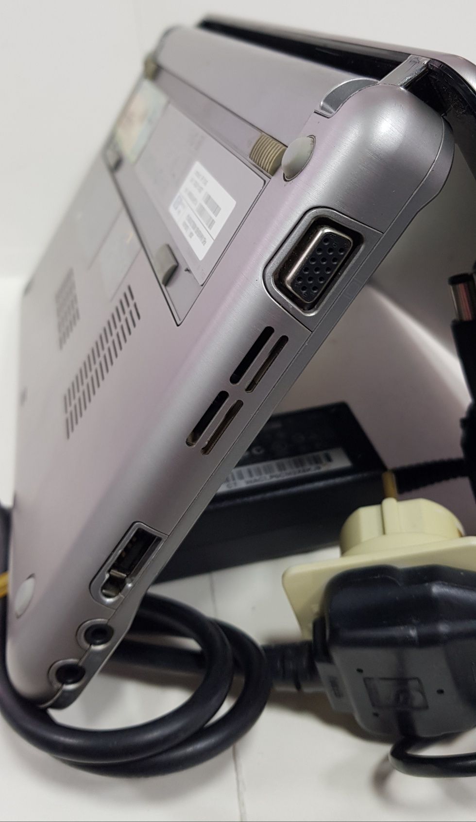 Нетбук HP Mini 2140