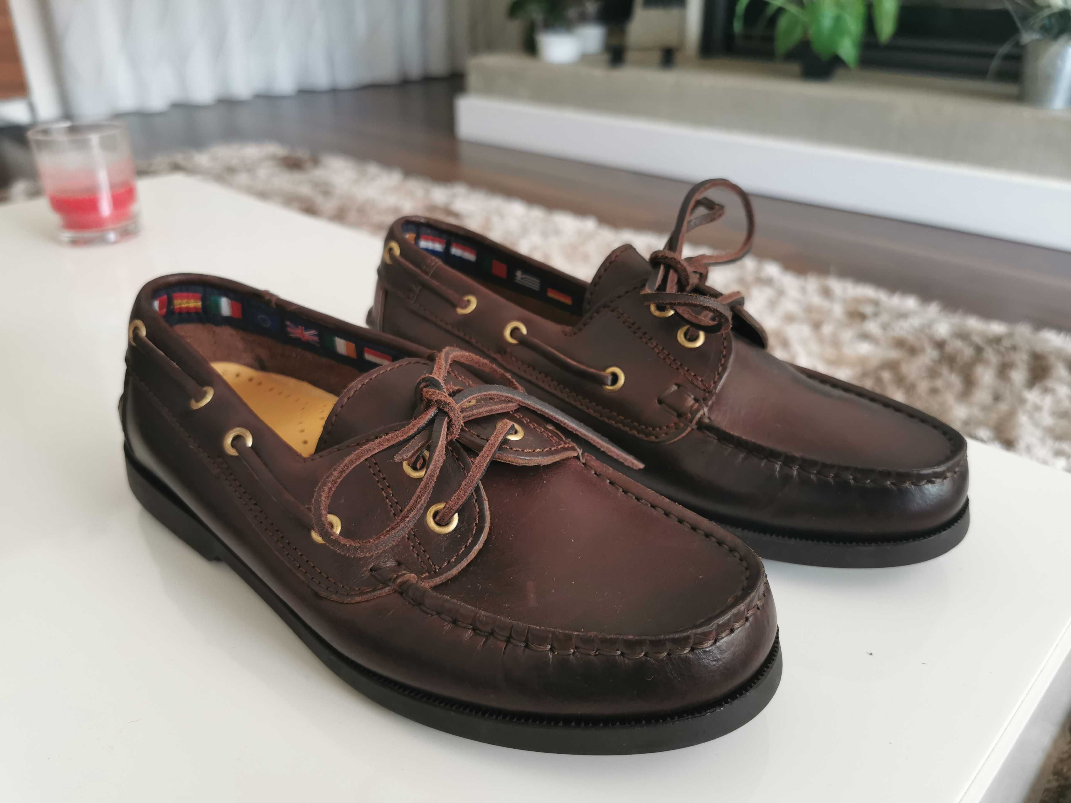 Sapato de Vela Castanho