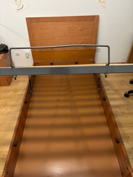 Cama sommier, corpo e meio