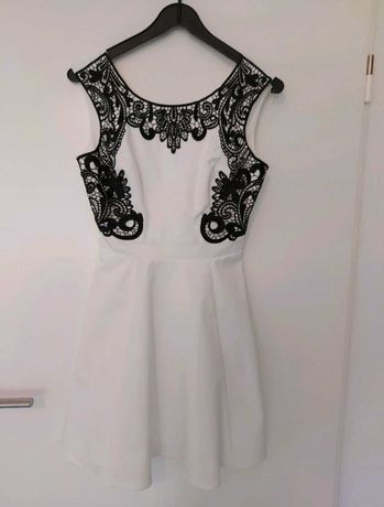 Sukienka Asos S elegancka z koronką biała