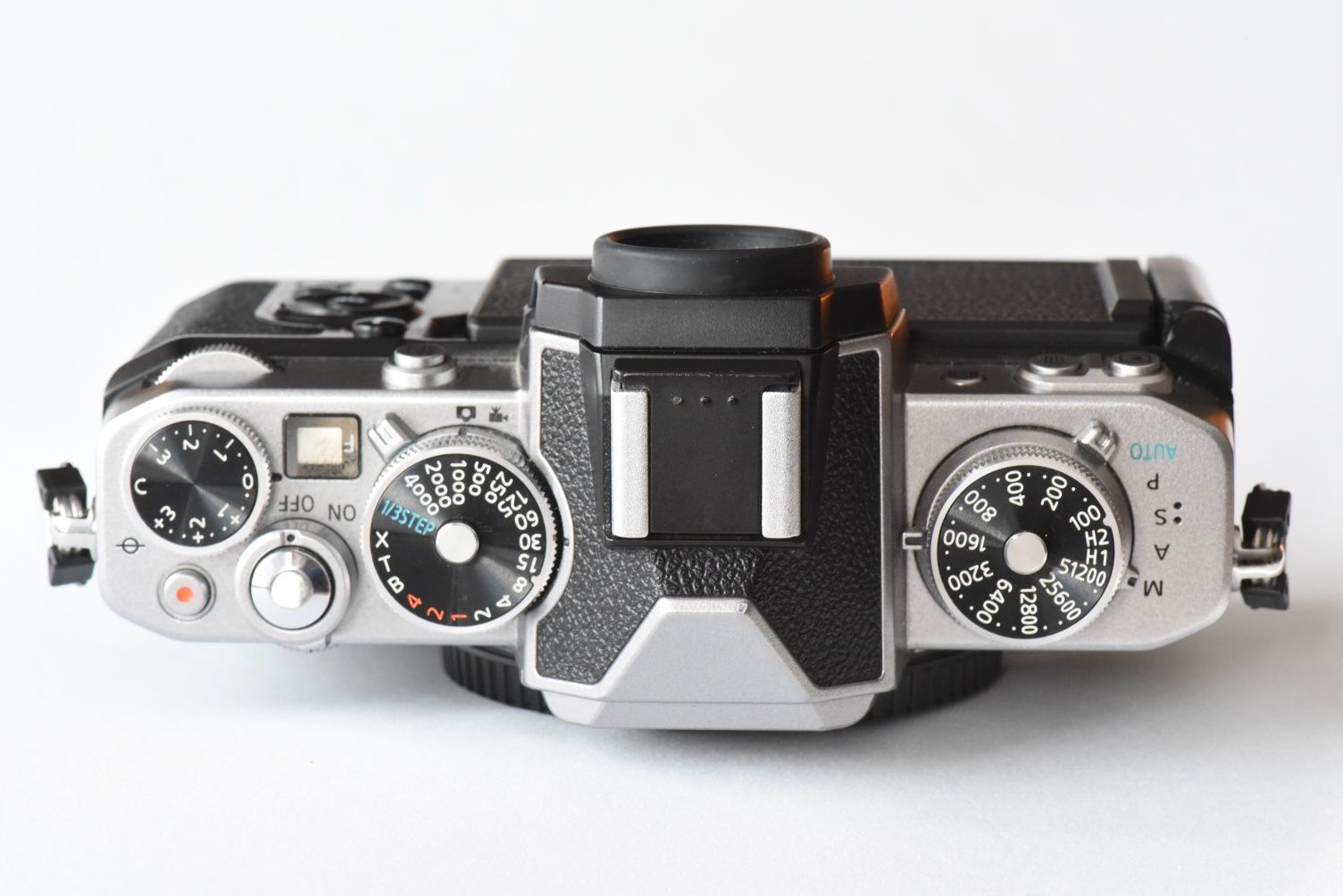 Nikon Z fc com lente 16-50mm