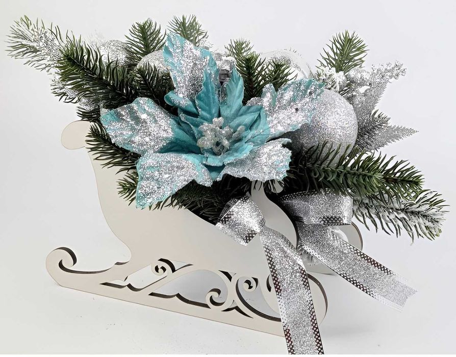 Новорічна композиція "Сани " з підсвічником і декором