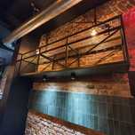 Regał wiszący w stylu loft