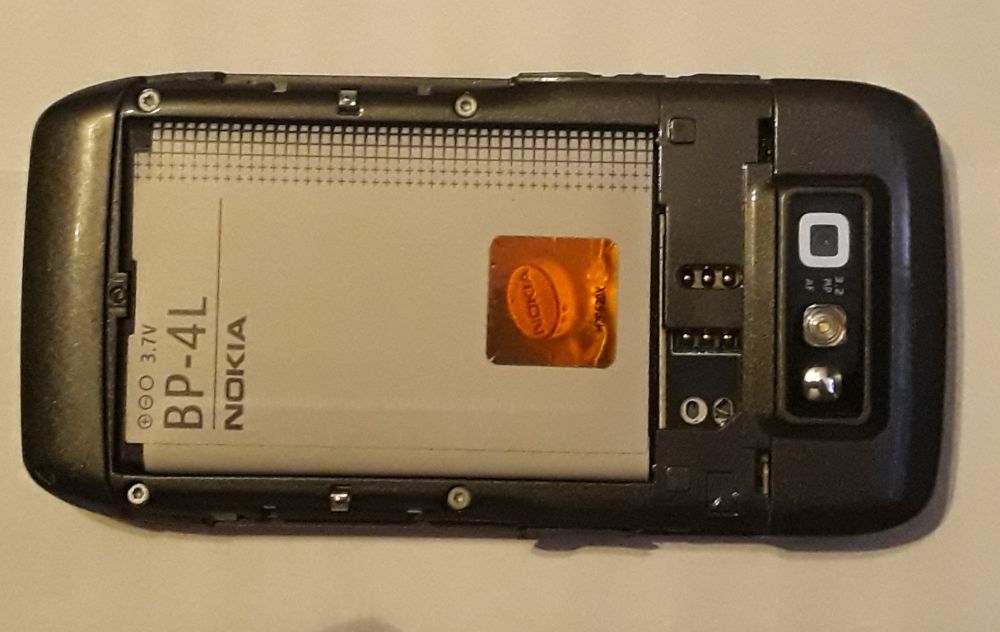 Telefon Nokia E71