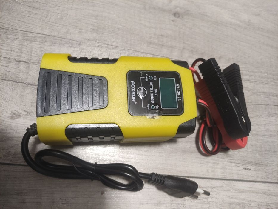 Зарядний пристрій для автомобільних акумуляторів АКБ