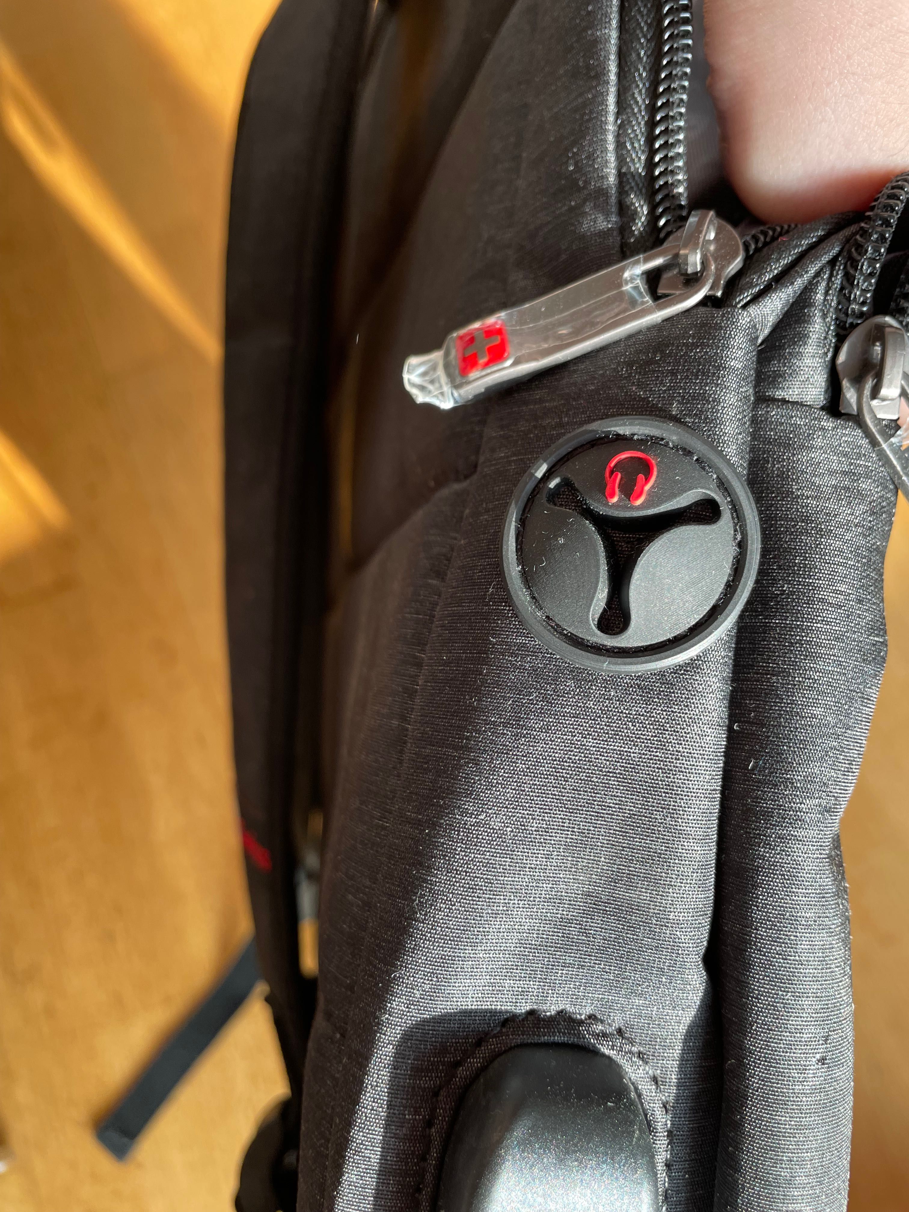 Plecak Swiss z portem USB Nowy
