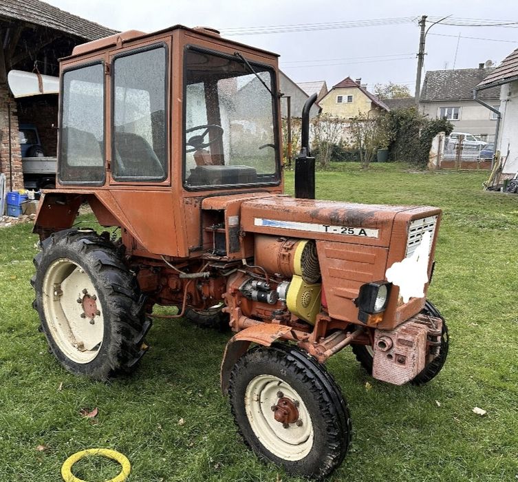 Traktor Wladimirec T-25A rok 1994 ,w orginale tylko 560mth ,c330 zetor