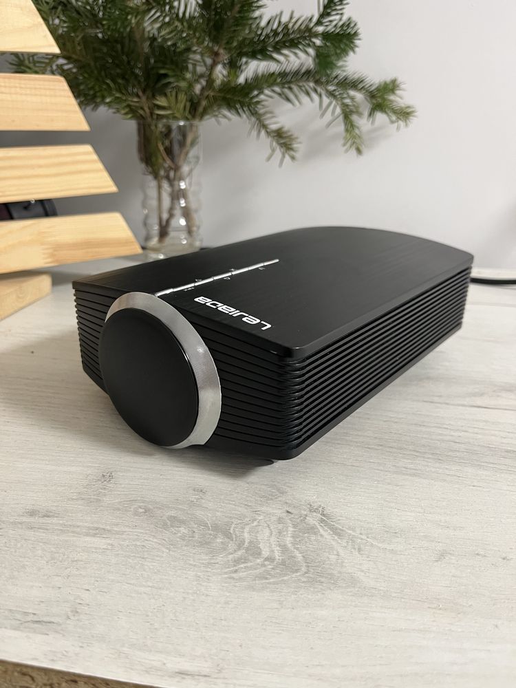 Led projector YG-500