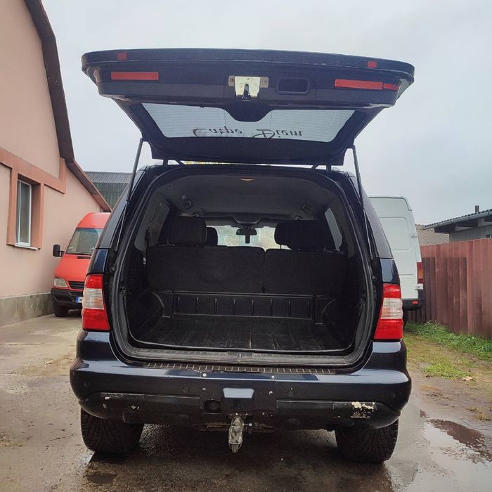 Mercedes-Benz M-Class ML350