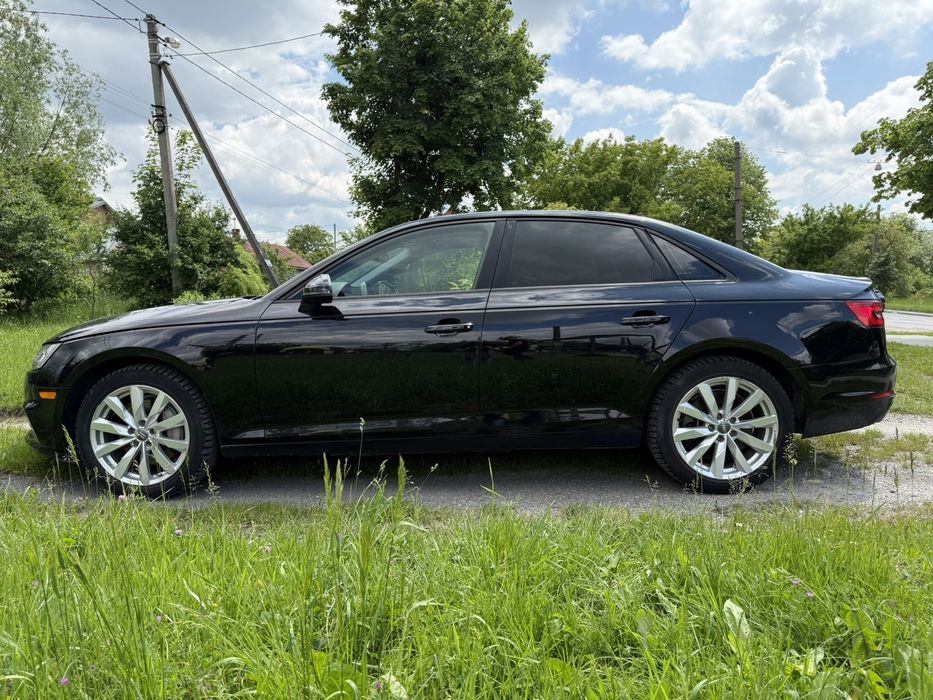 Продаж власного авто audi a4 b9 2016року.Торг присутній