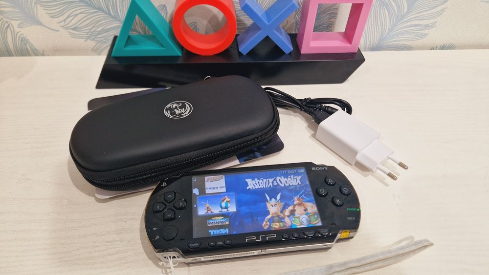 Япони. Sony PSP  64гиг с играми 136шт