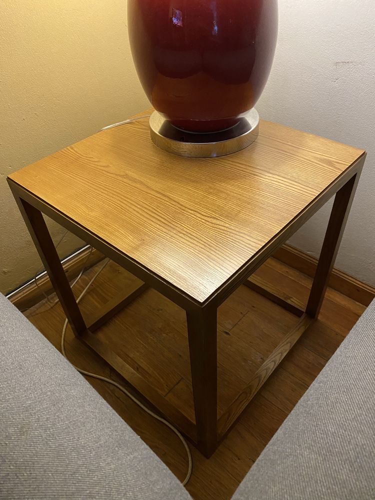 Mesa de apoio nova em madeira freixo