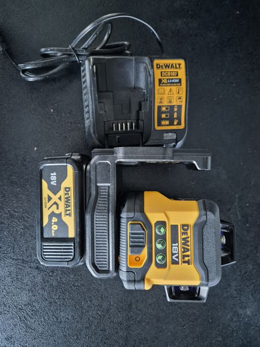 Laser liniowy krzyżowy zielony 3x360 DEWALT DCLE34031 oryginał NOWY