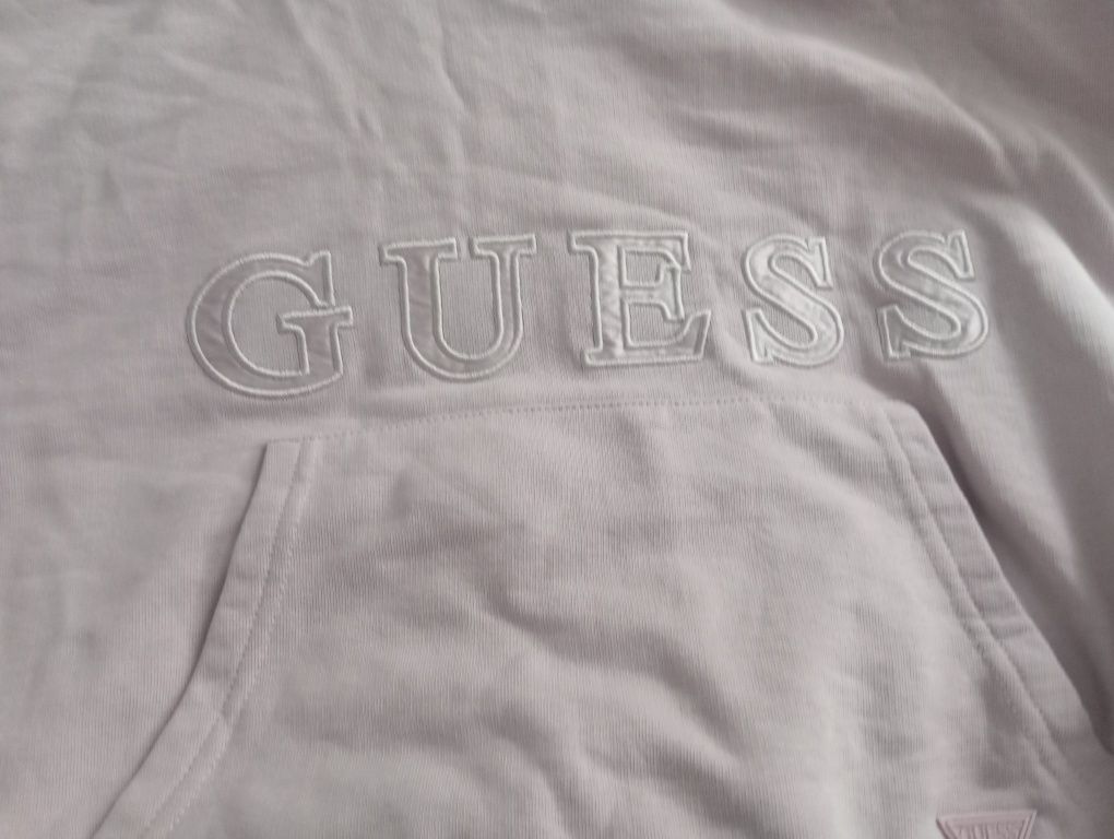 Guess krotka bluza z kapturem.