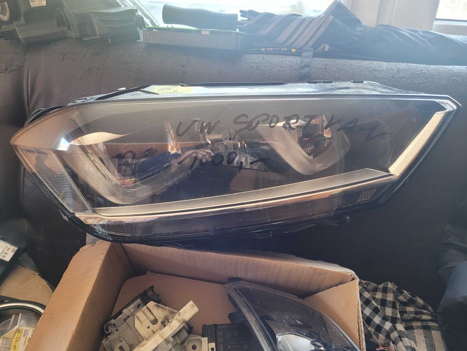 Lampa prawa przednia VW Golf Sportsvan,ksenon,led