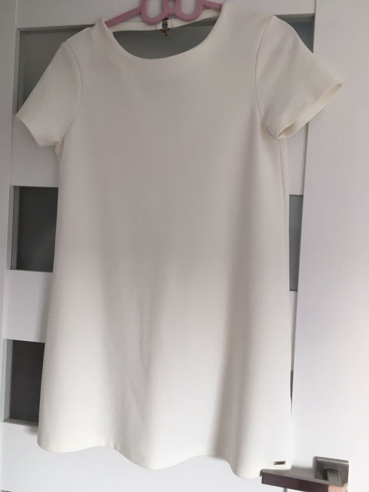 Biała Sukienka trapezowa Mohito