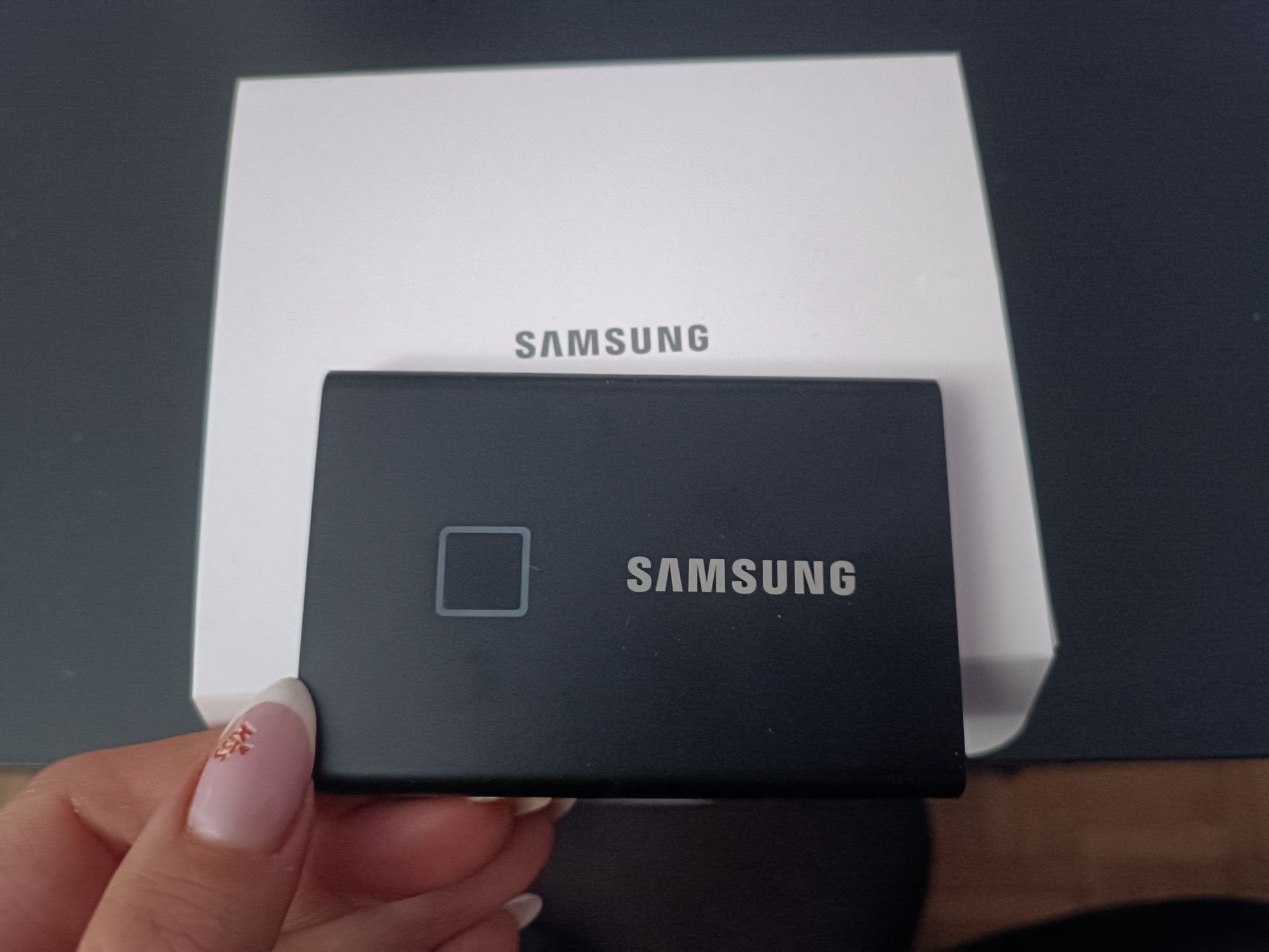 Okazja NOWY Dysk zewnętrzny Samsung Portable SSD T7 touch 2TB
