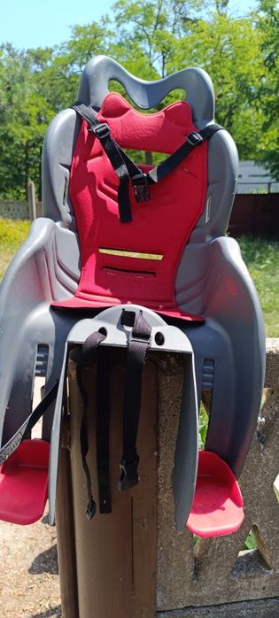 Fotelik dla dziecka na bagażnik