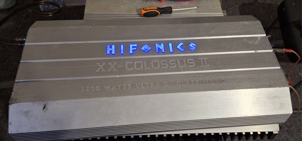 Wzmacniacz  samochodowy  hifonics xx-colossus II