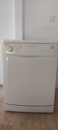 Máquina de lavar loiça Beko