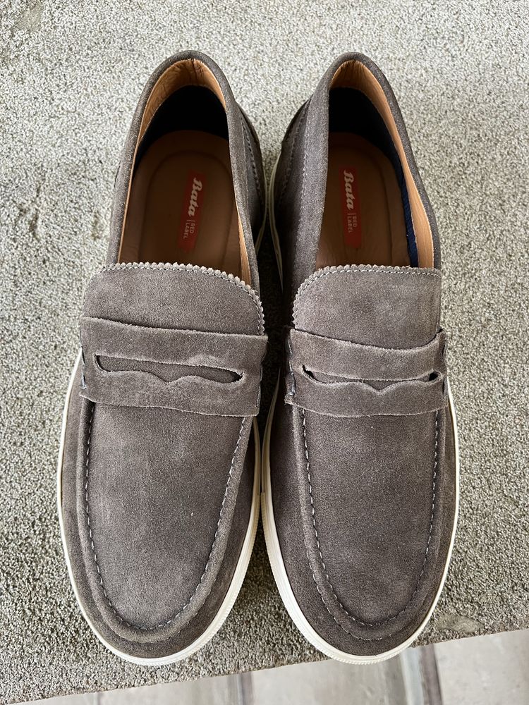 Продам лофери чоловічі Bata RED LABEL