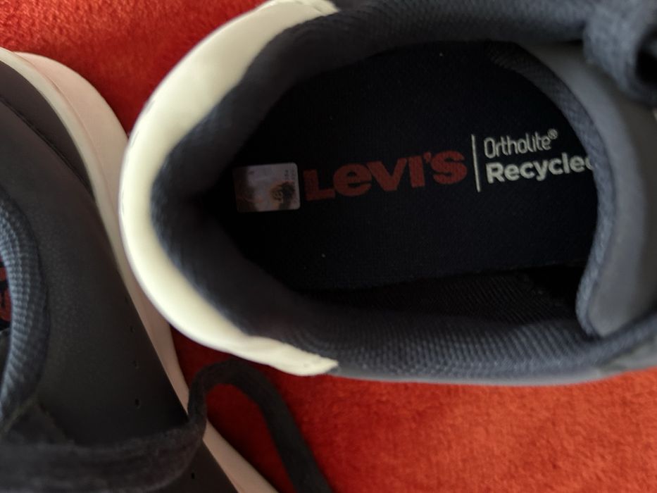 Tenis Levis azul marinho