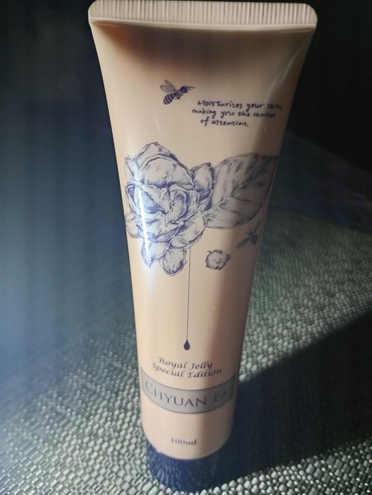 Nawilżający krem do pielęgnacji