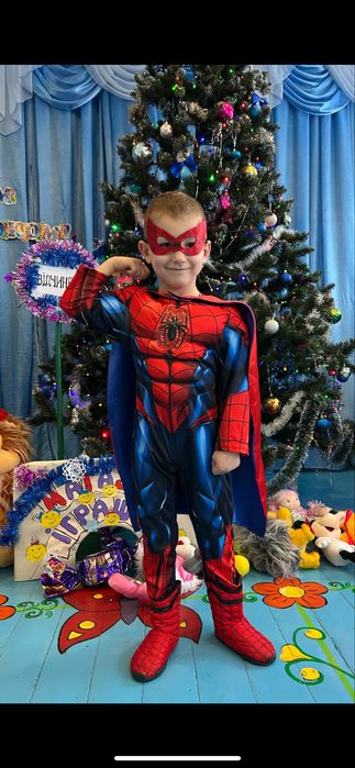 Костюм супергероя людина-павук